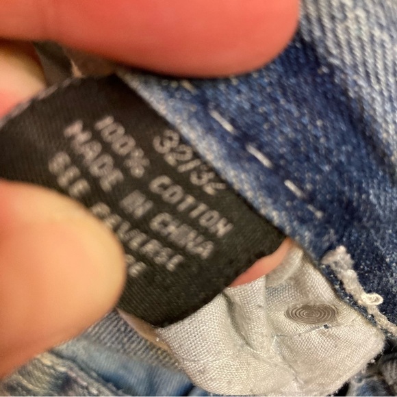 Men’s CJ Black Distressed Denim Jeans - Picture 3 of 4